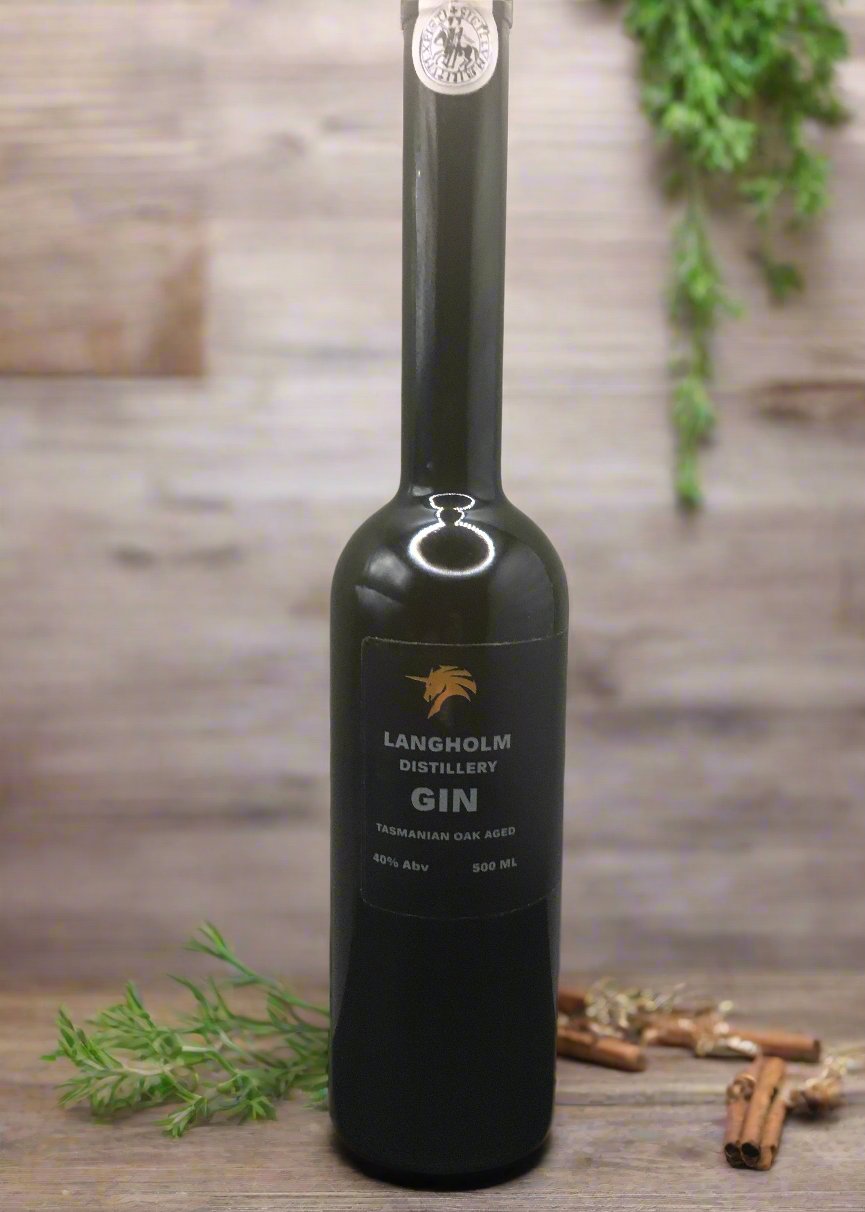 GIN  ( OAK AGED ) 40% abv 500ml