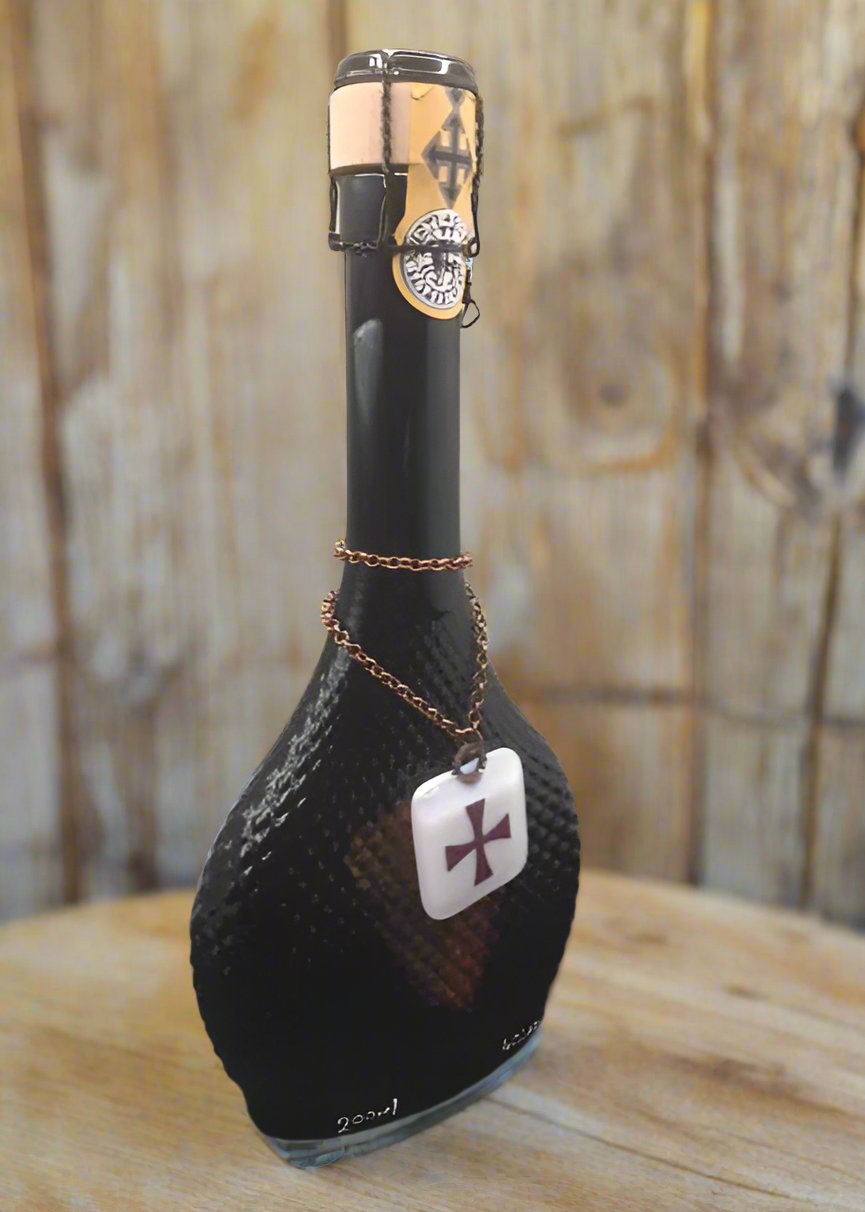 FIRST CASK LIMITED EDITION 40%abv 200ml COLLECTORS BOTTLE ( 1 of 15 BOTTLES ) 3yrs Old